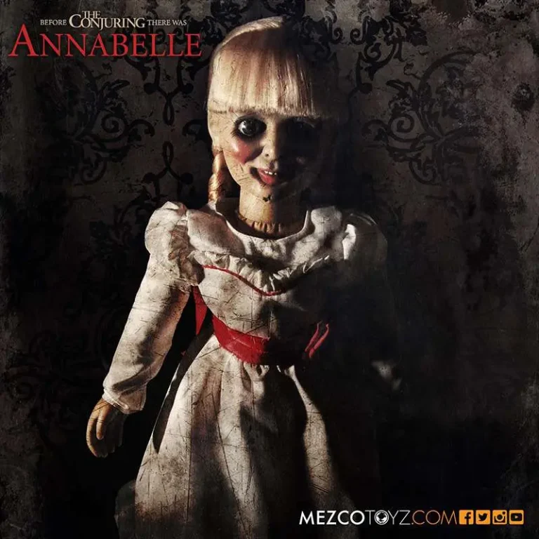 Annabelle réplica de muñeca · The Conjuring · Mezco Toys