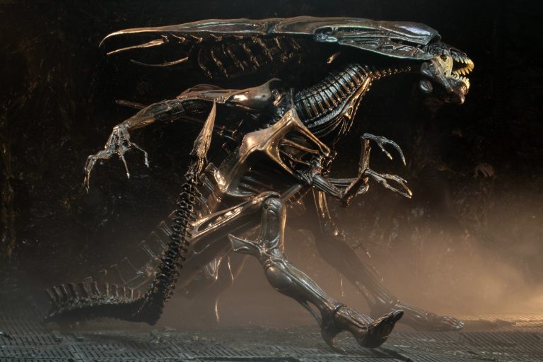 Reina Alien Deluxe · Alien: Resurrection · NECA